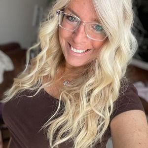 Meet your Posher, Debby